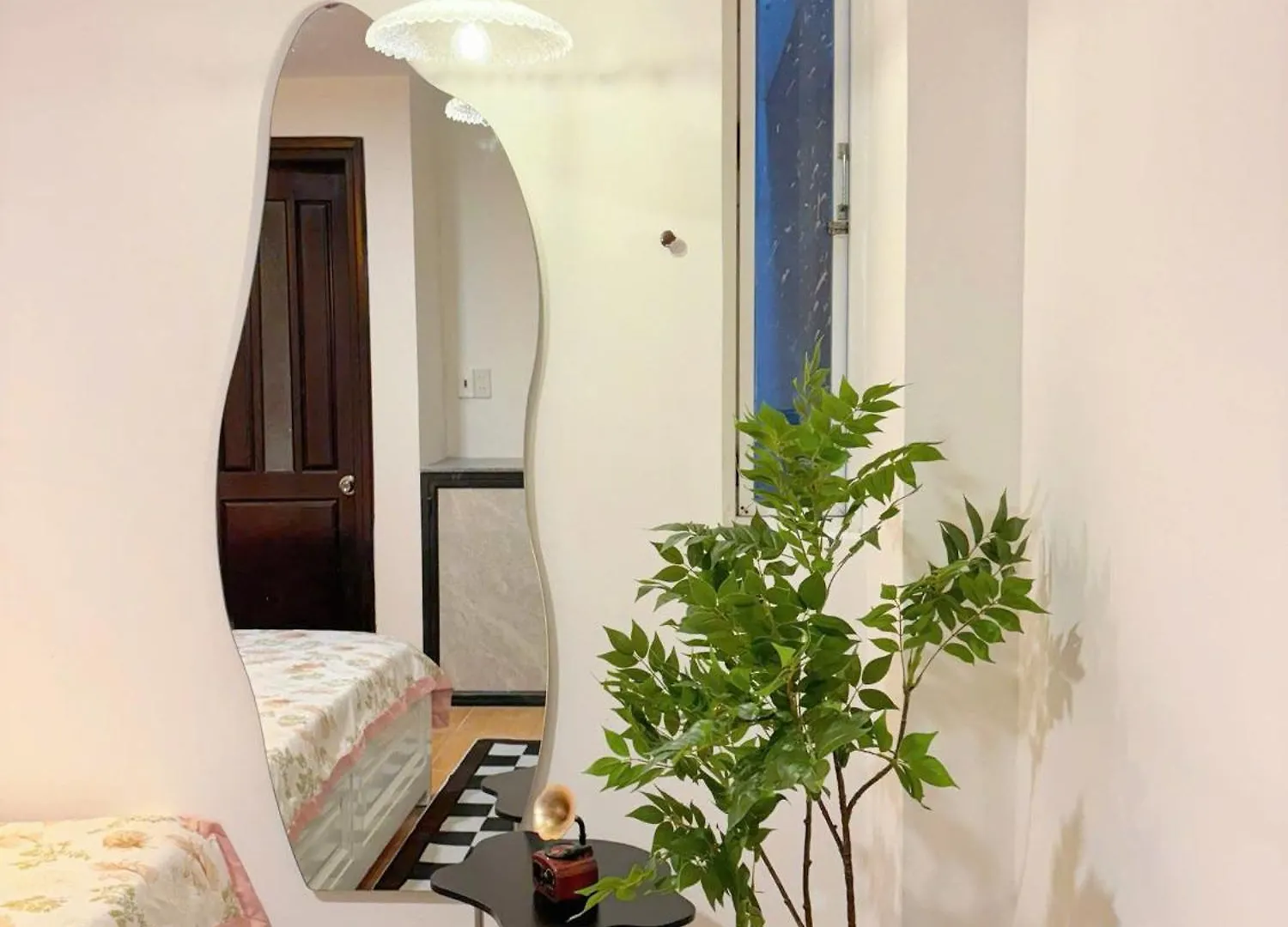 Corgi House Nha Trang - Steps From Beach
