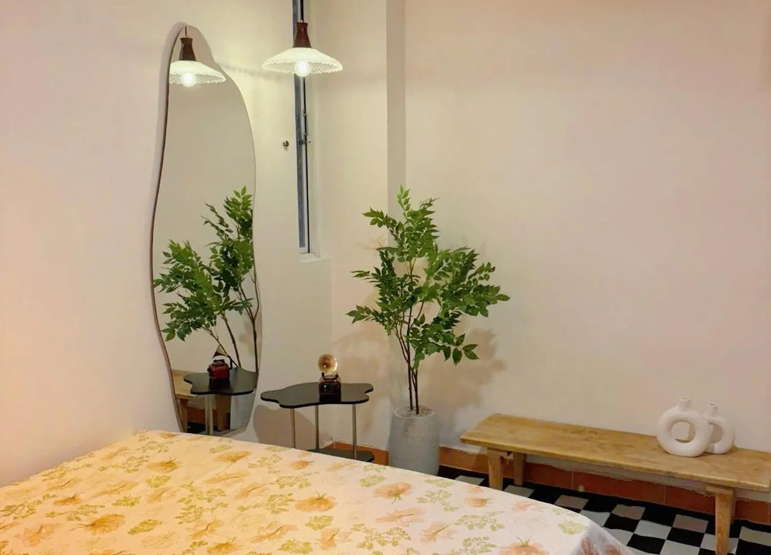 Corgi House Nha Trang - Steps From Beach
