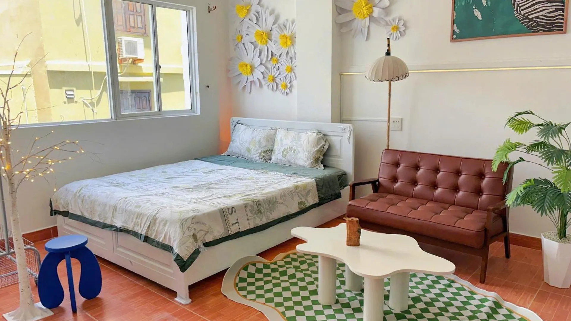 Corgi House Nha Trang - Steps From Beach