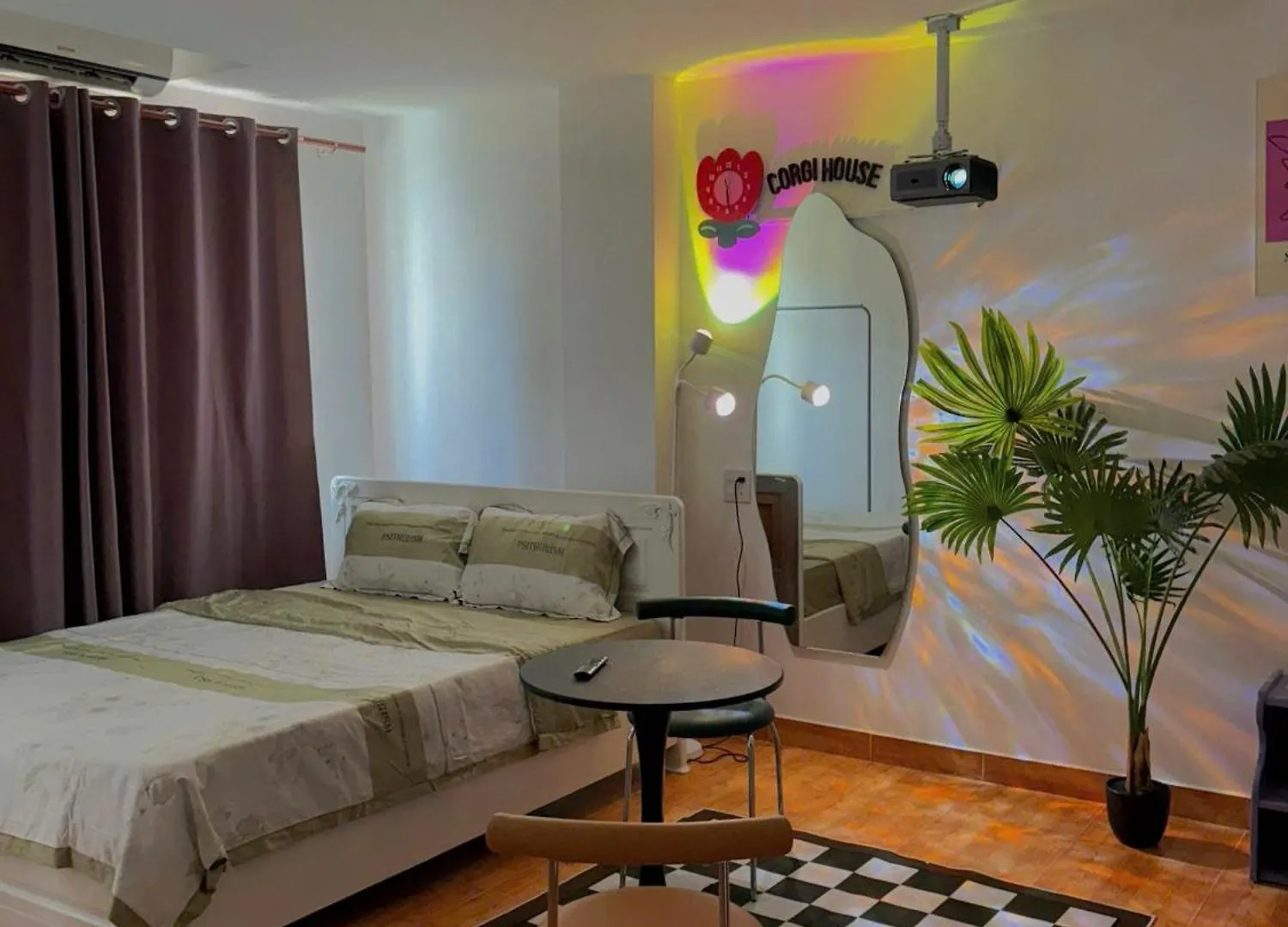 Corgi House Nha Trang - Steps From Beach 0*,  베트남